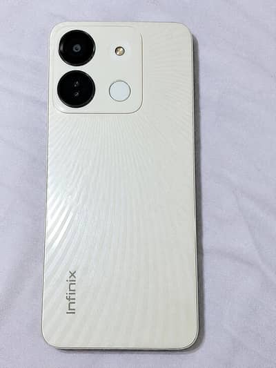 Infinix Smart 7 HD 4GB RAM 64GB – 10/10 Condition