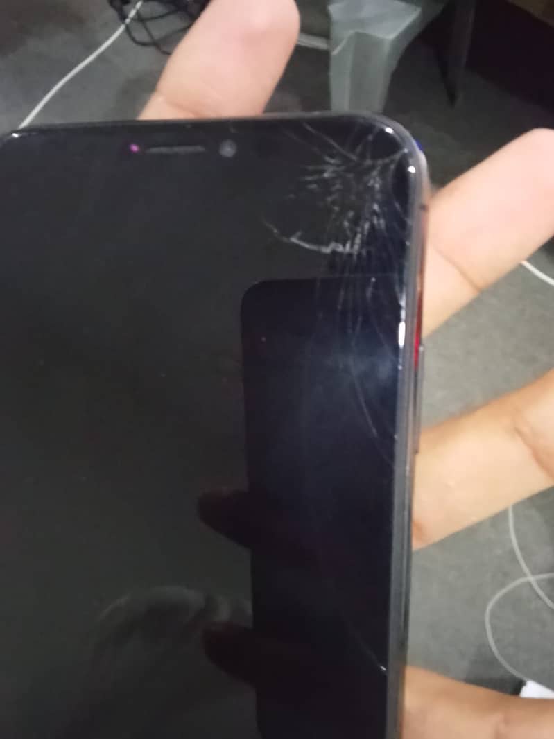 Apple iPhone X 3