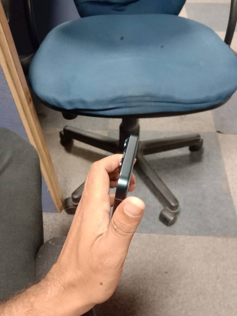 Apple iPhone 14 5