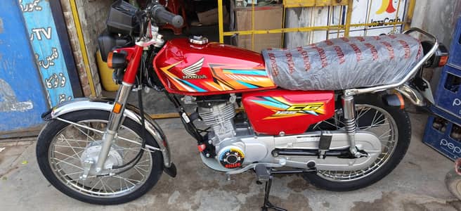 Honda 125 26 model brand new condition 03396464638%