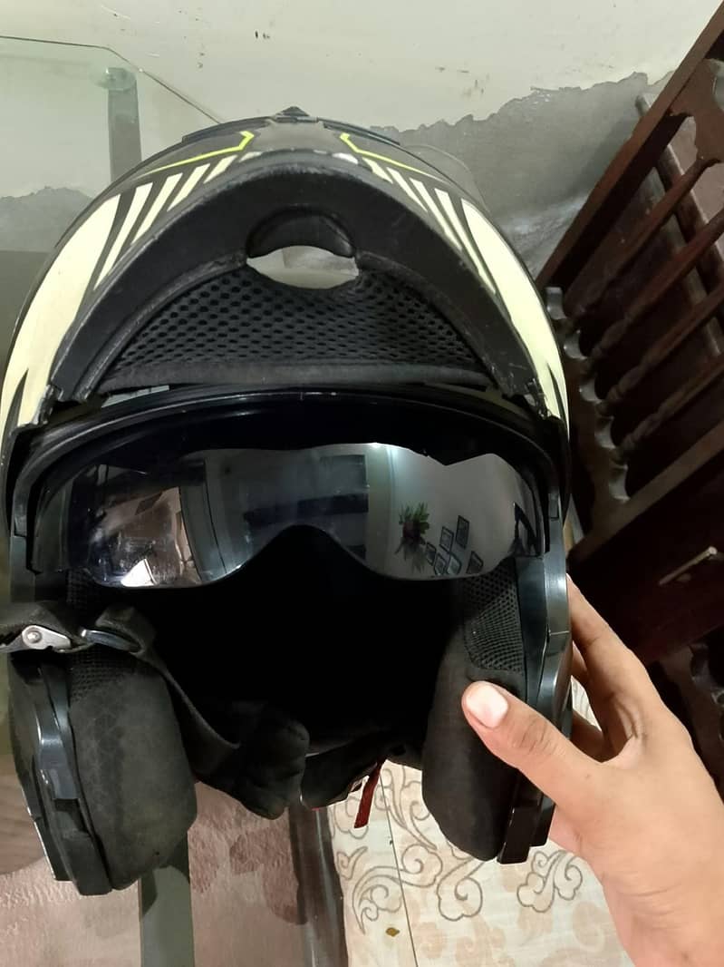 Almost new condition helmet 3