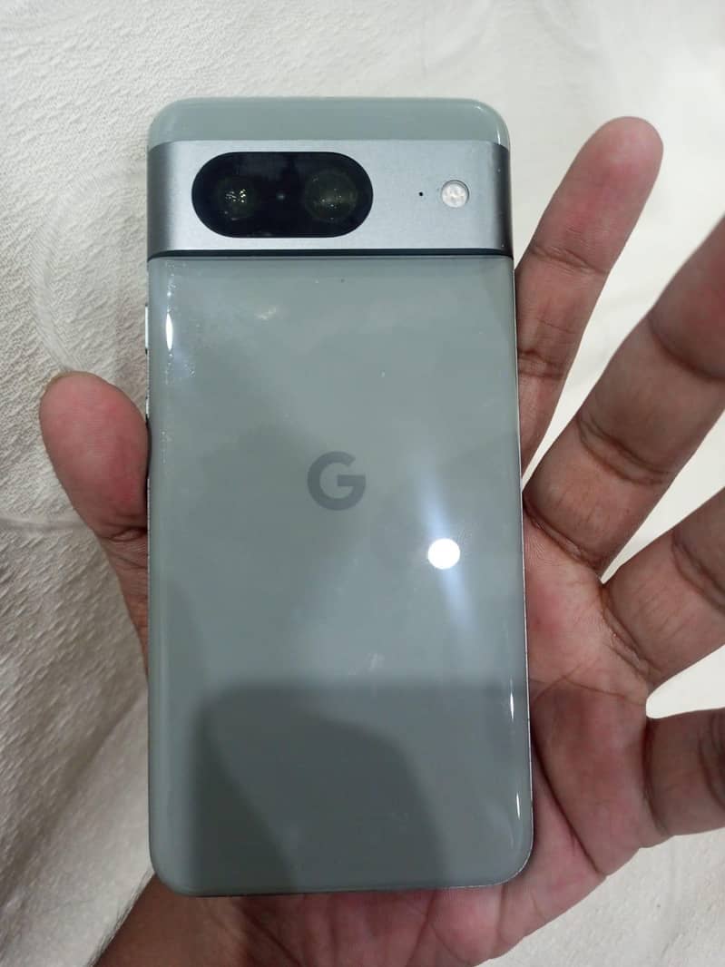 Google Pixel 8 1