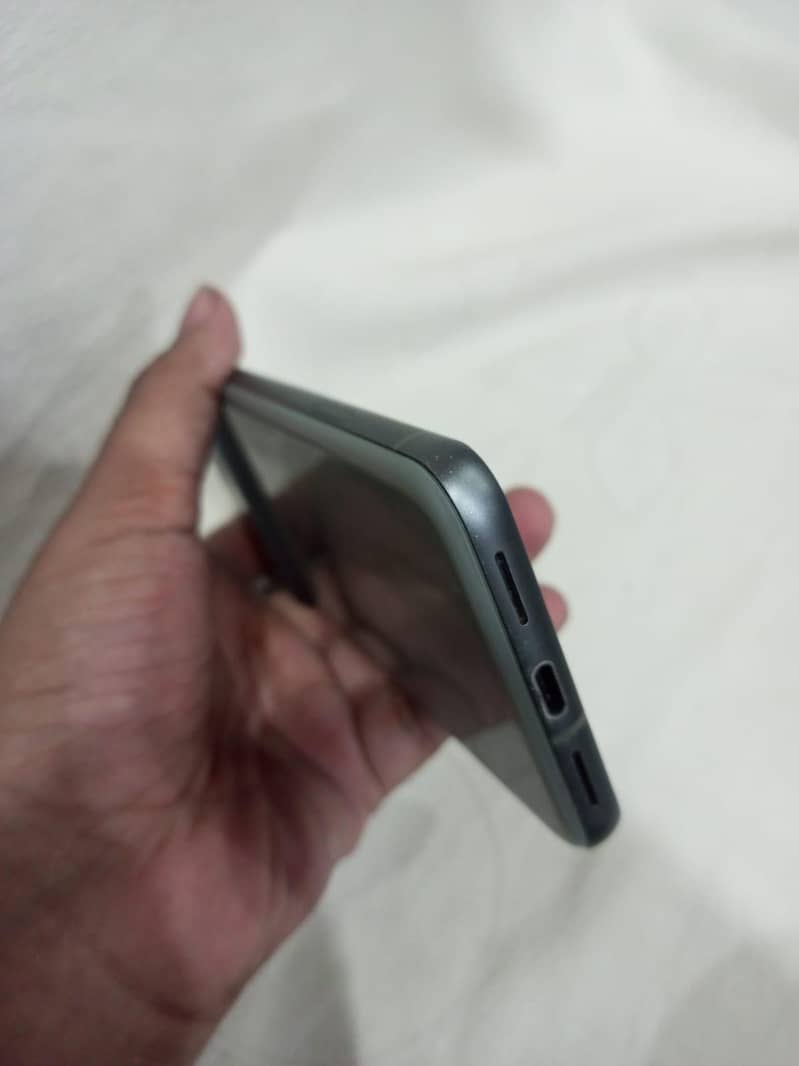 Google Pixel 8 2