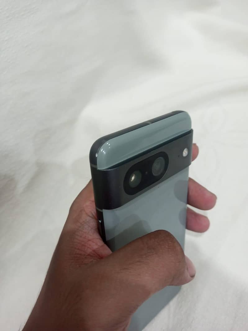 Google Pixel 8 3