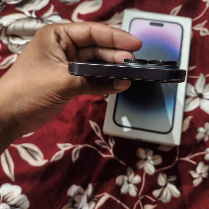 Apple iPhone 14 Pro Max 1