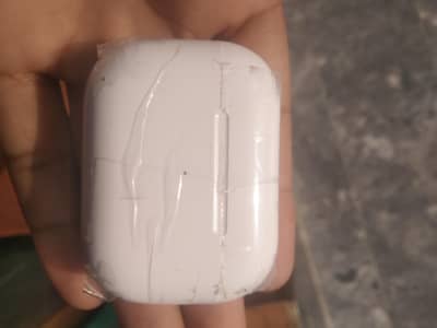 new Airpods pro 2 just 2 days used bilkul ok no fault