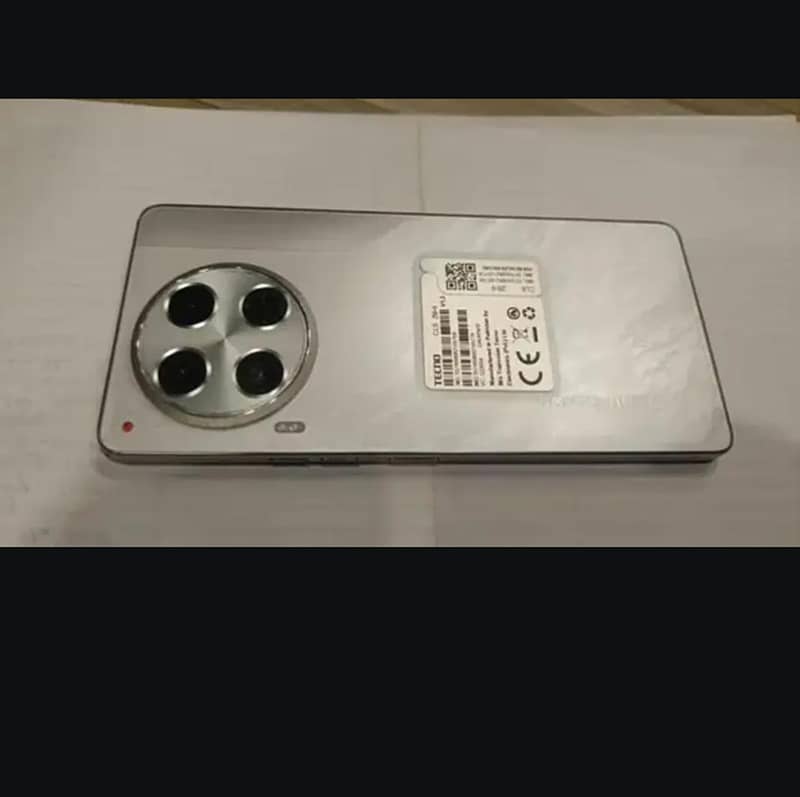 Tecno CAMON 30 0