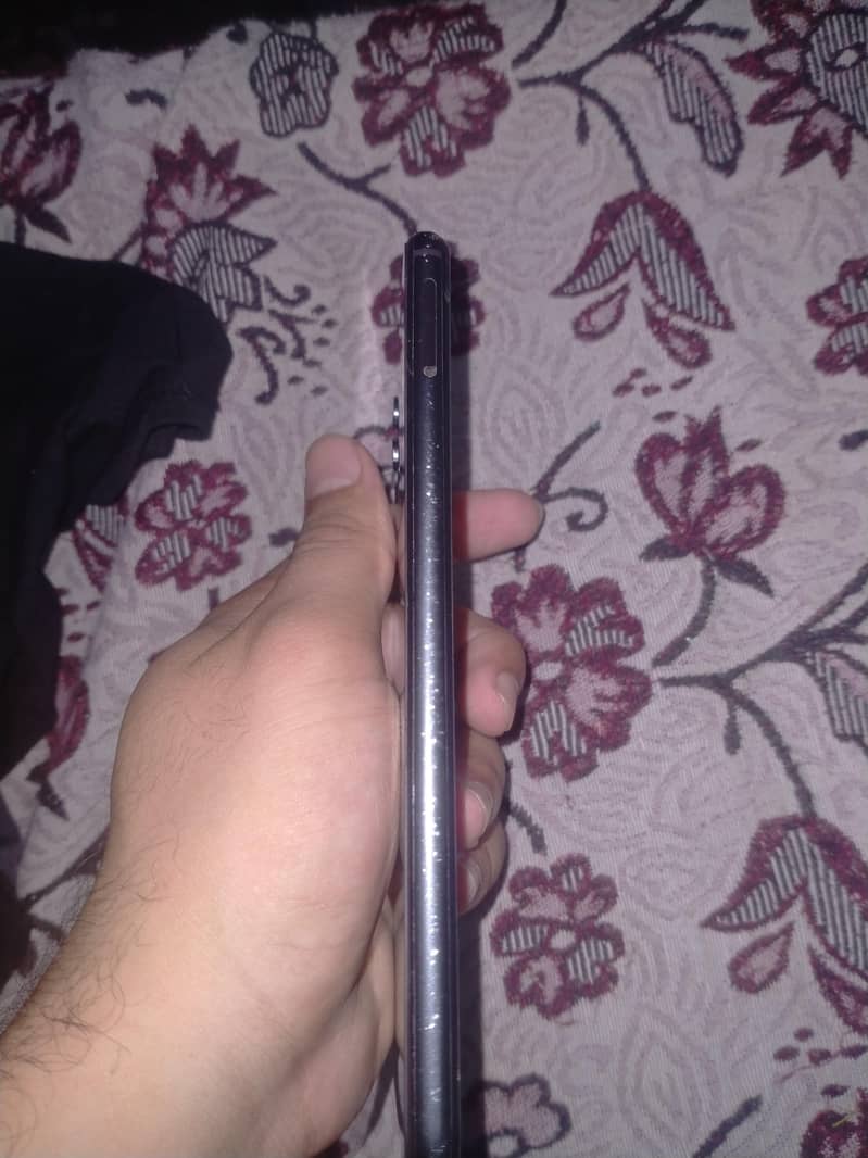 Honor 8X 4
