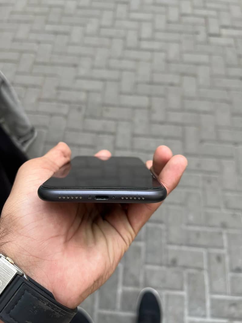 Apple iPhone 11 2