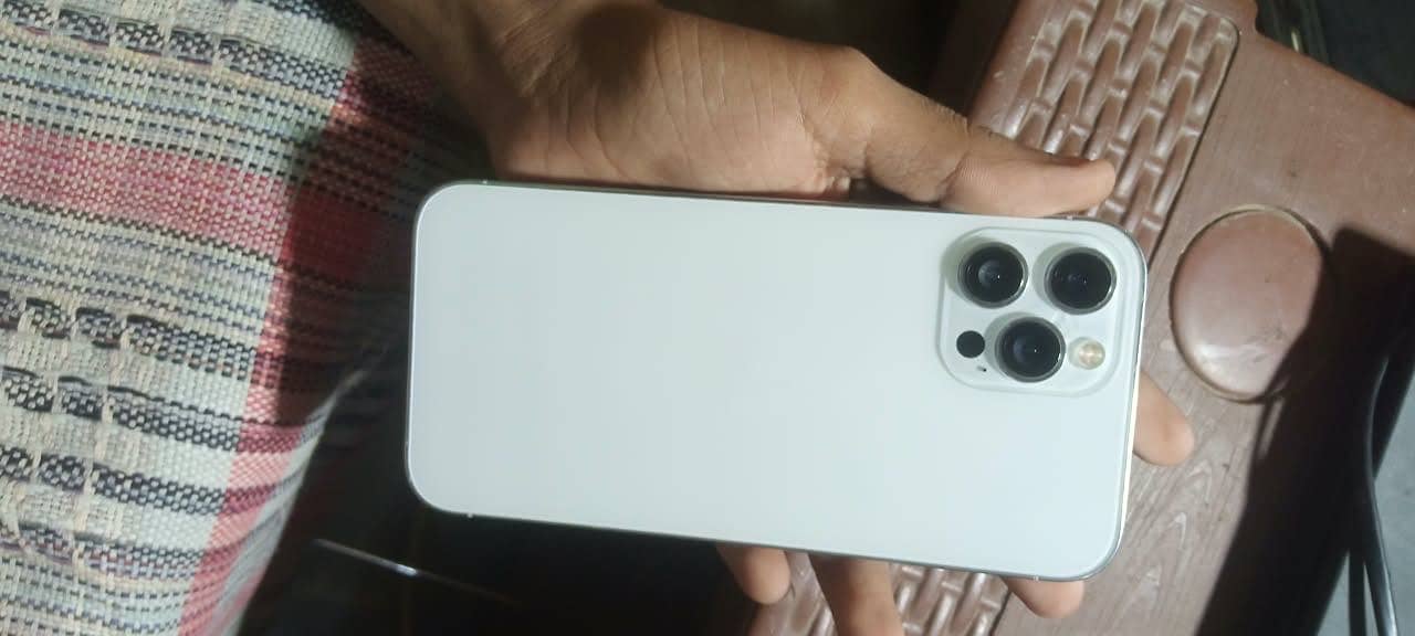 iPhone 12 pro max 2