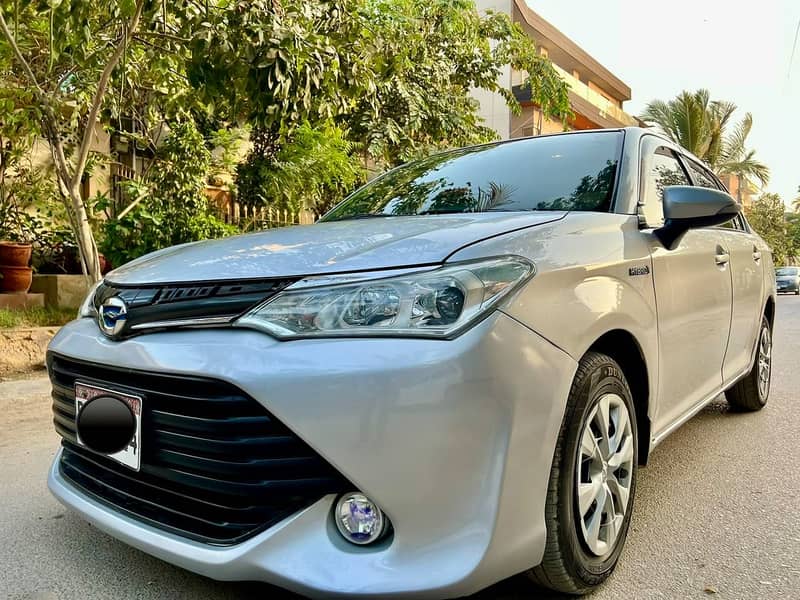 Toyota Corolla Axio 2016 1