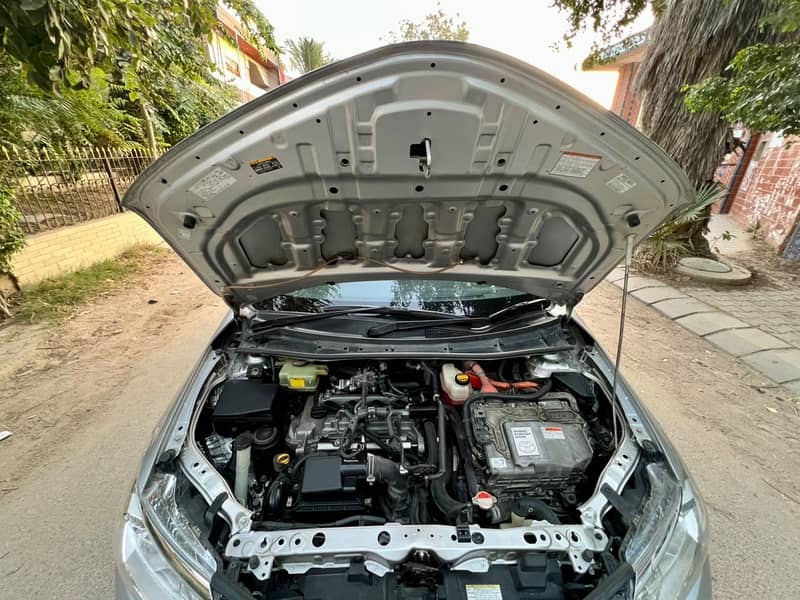 Toyota Corolla Axio 2016 14