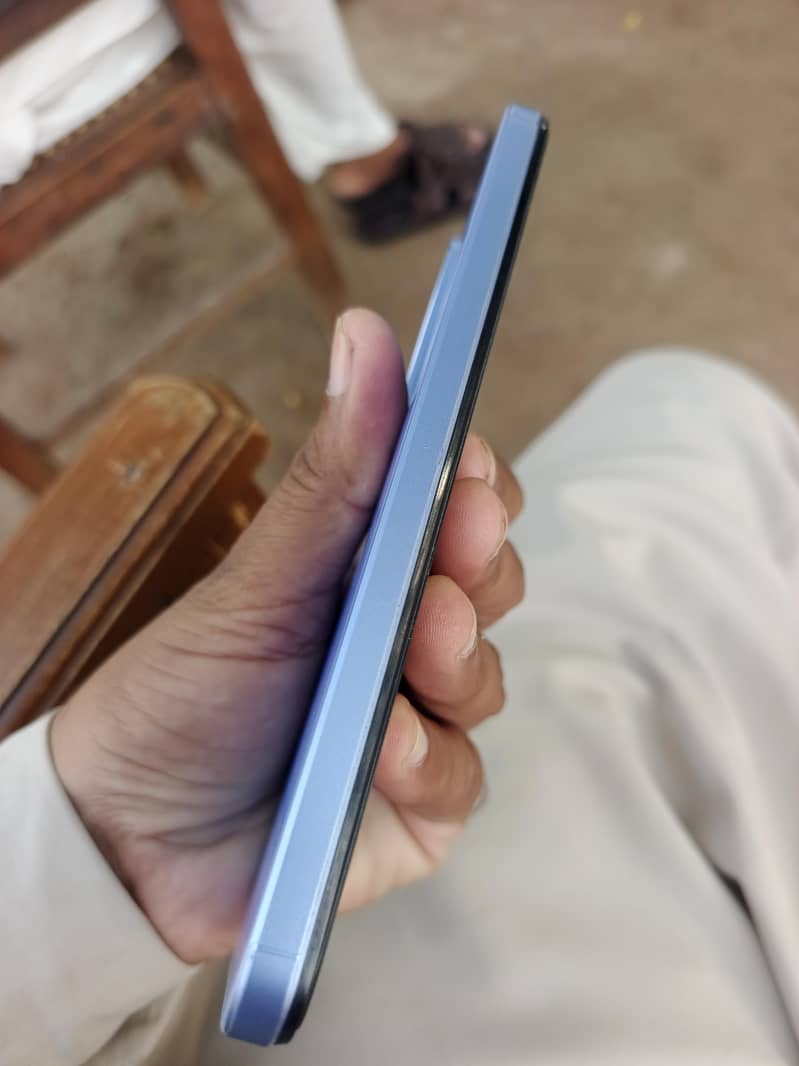 Realme C85 3