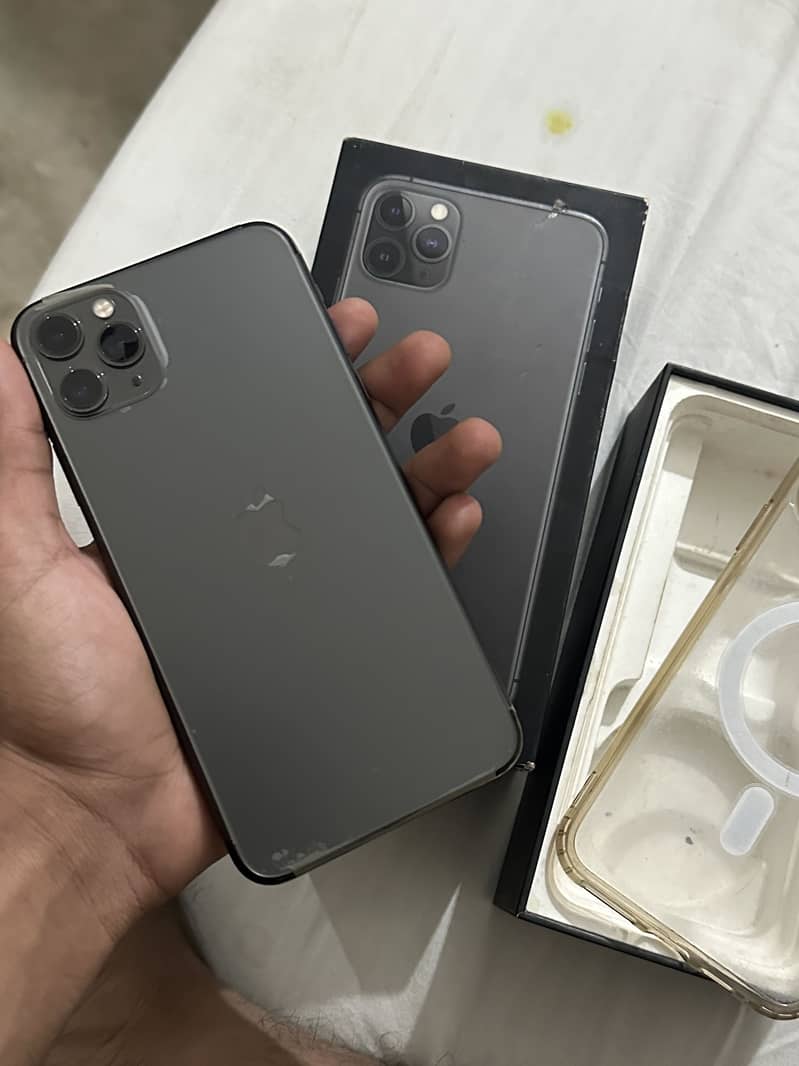 Apple iPhone 11 Pro Max 1