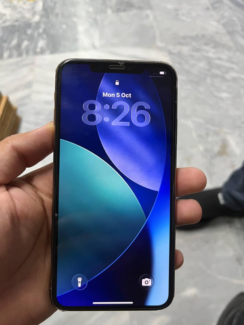 Apple iPhone 11 Pro Max 2