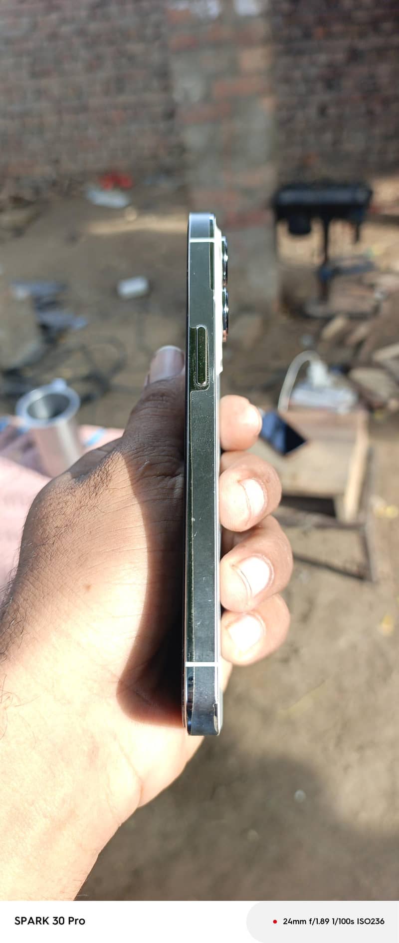 Apple iPhone 13 Pro 1