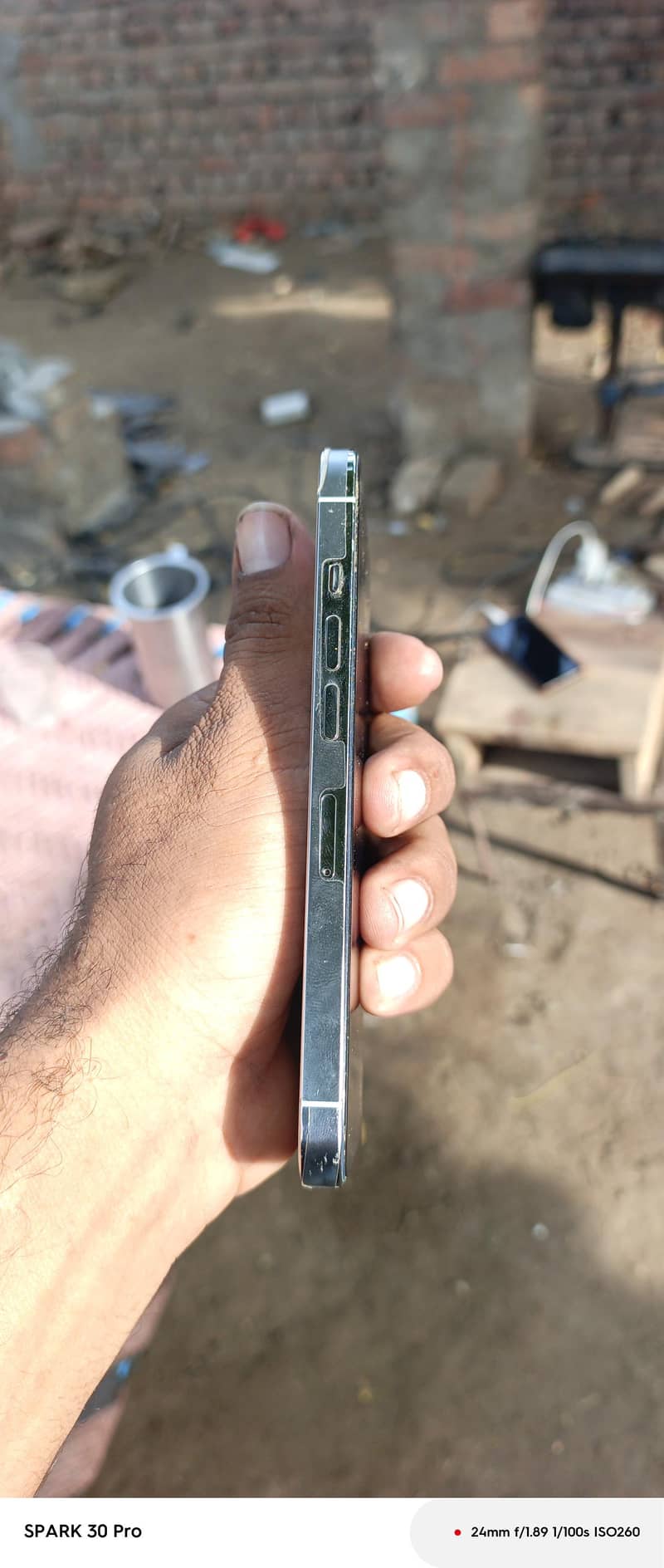 Apple iPhone 13 Pro 2