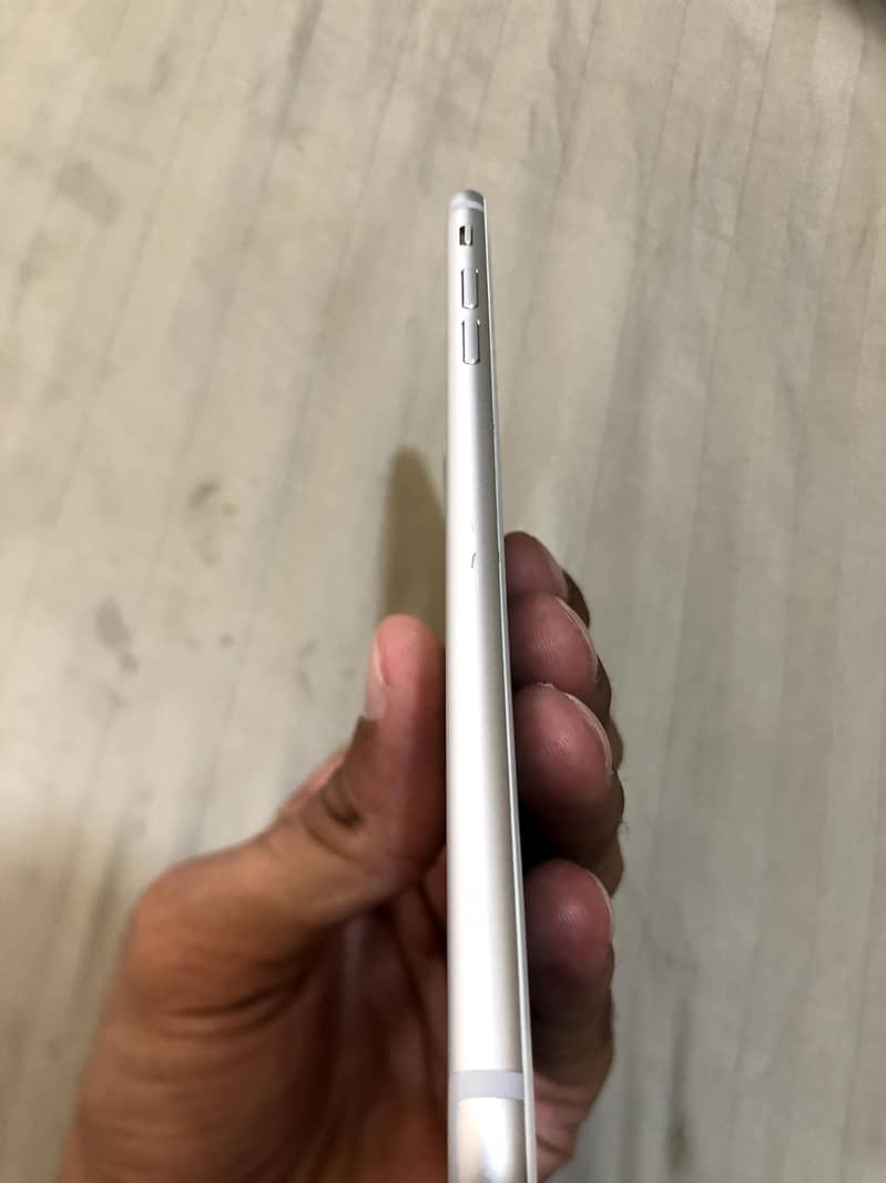 Apple iPhone 7 Plus 1