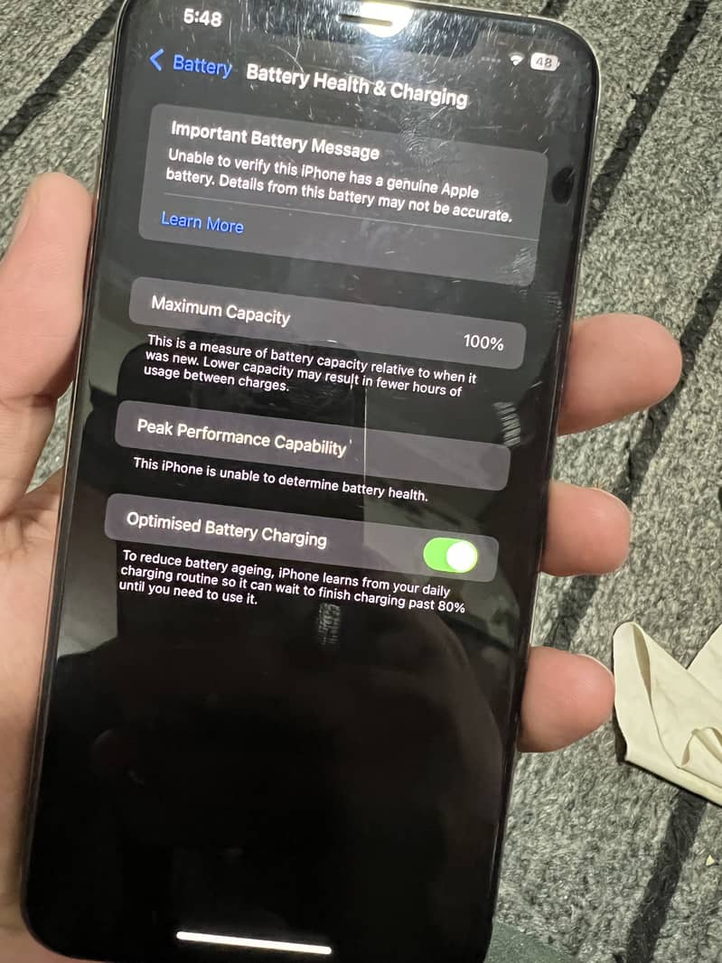 Apple iPhone XS Max 4