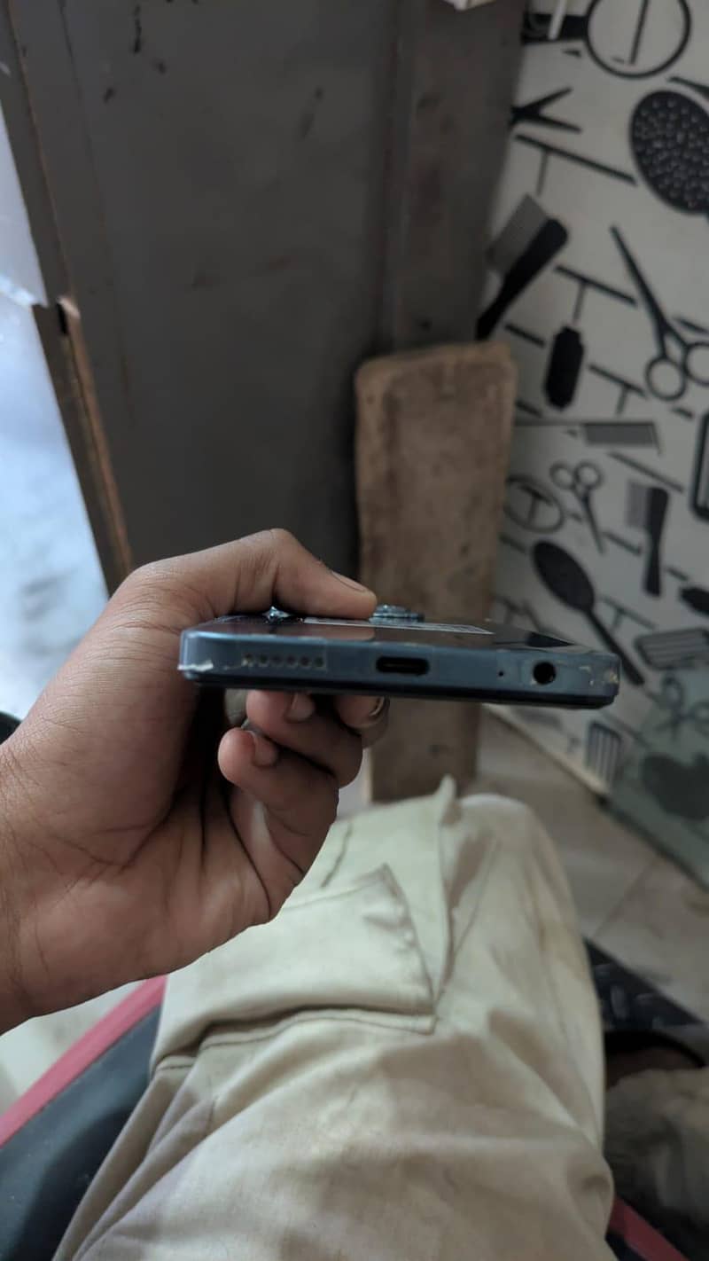 Tecno Spark 20 4