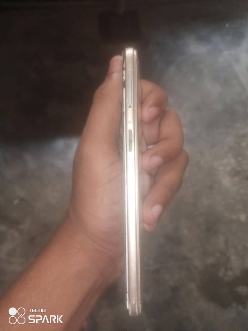 OPPO A37 3