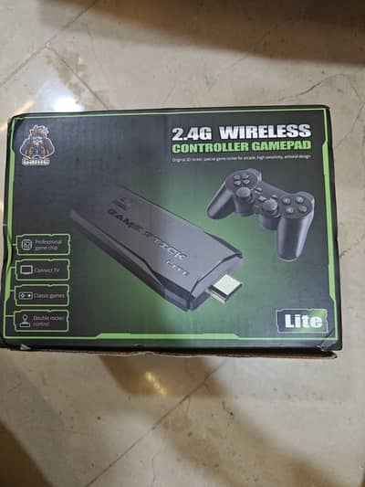 M8 Black Video Game Console ( Wireless controller gamepad)