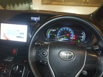 Toyota Noah 2015