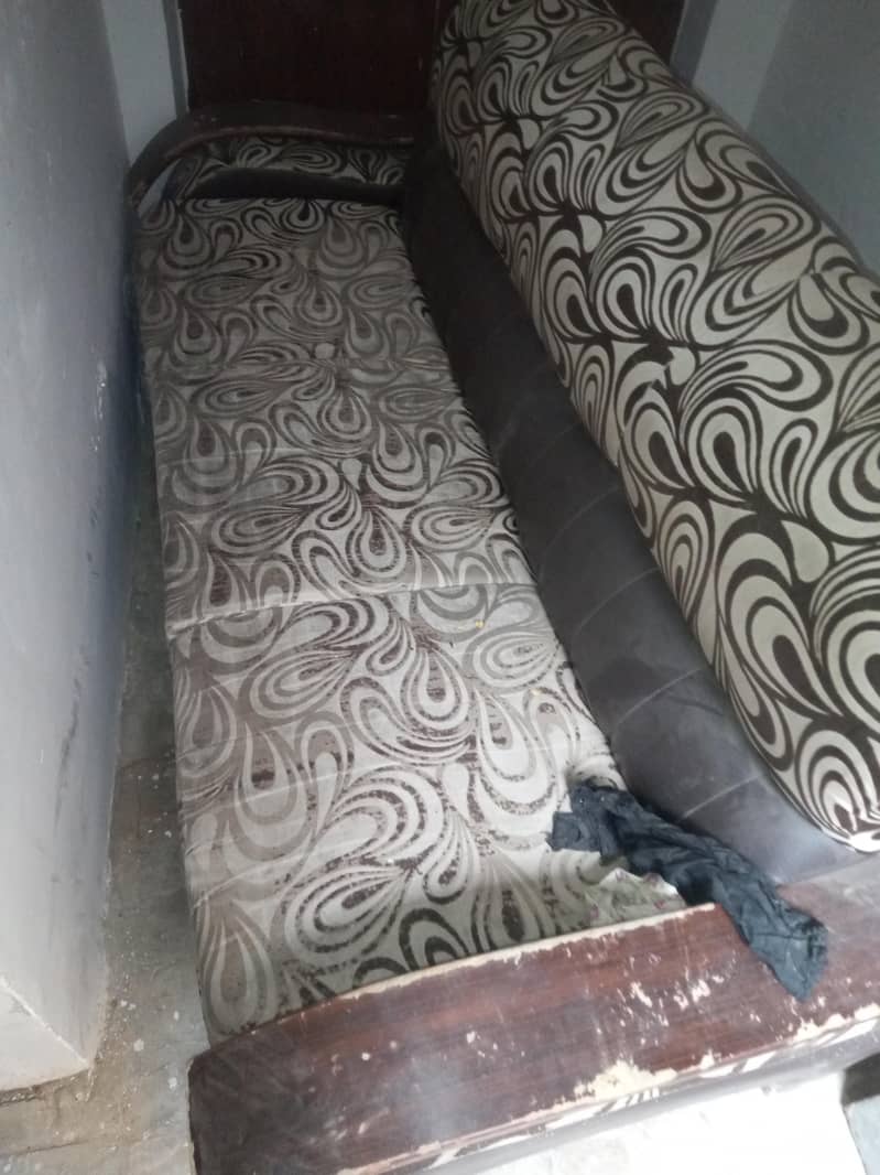 3 seater sofa 1