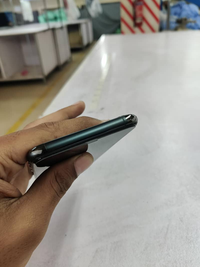 Apple iPhone 11 Pro Max 3