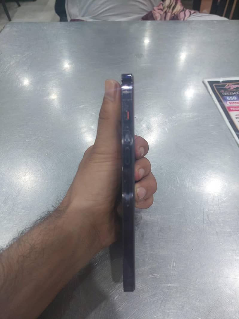 Apple iPhone 14 Pro Max 6
