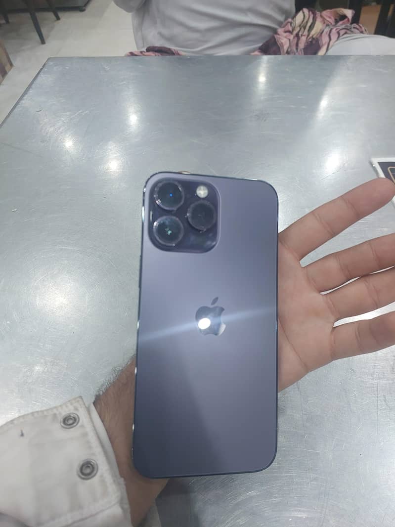 Apple iPhone 14 Pro Max 8