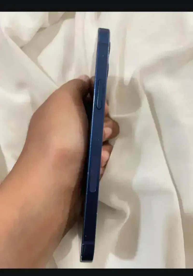 Apple iPhone 12 2