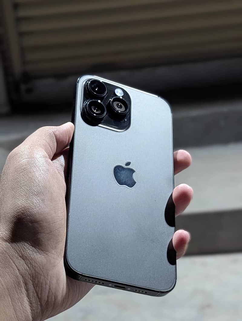 Apple iPhone 14 Pro Max 3