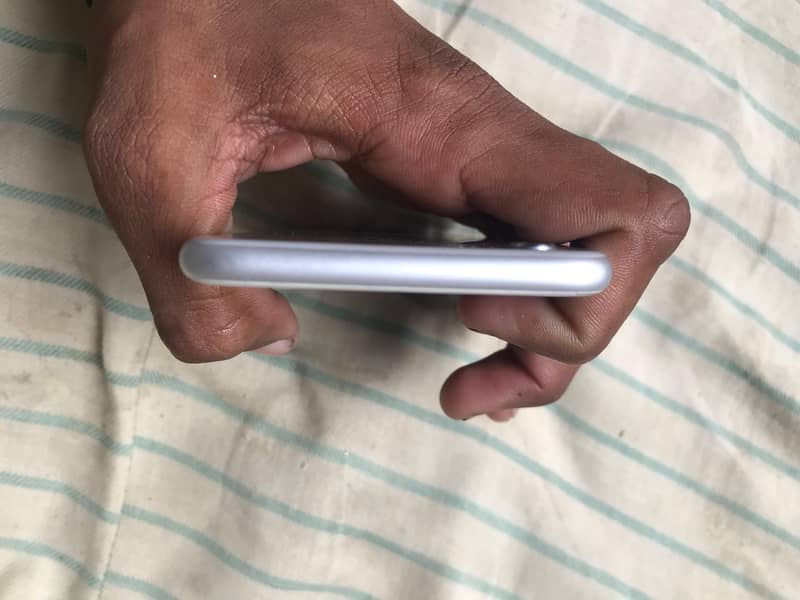 Apple iPhone 6 2