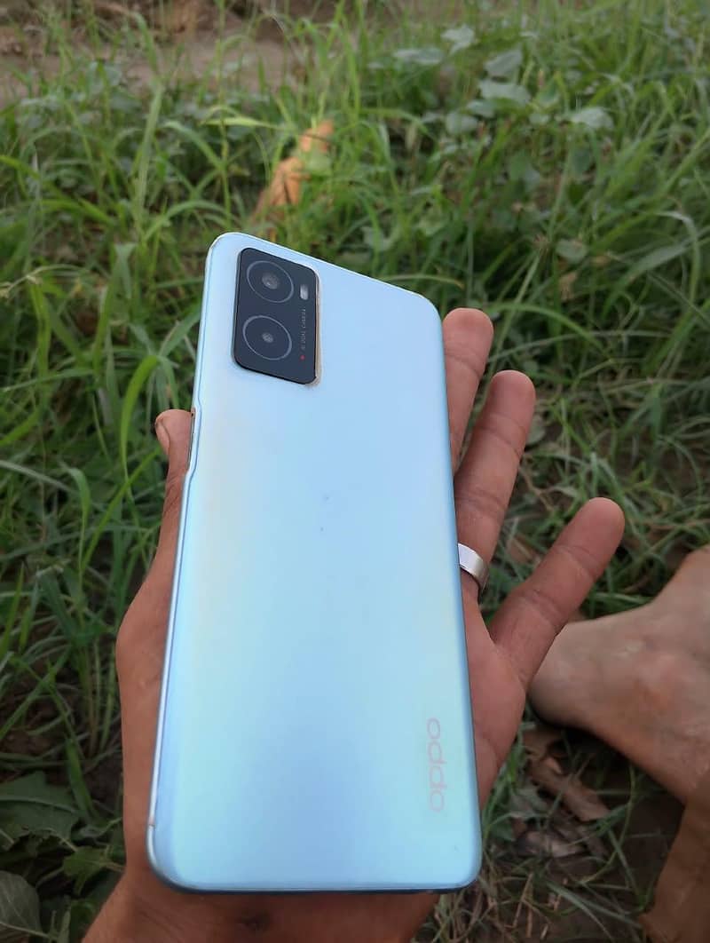 OPPO A76 3