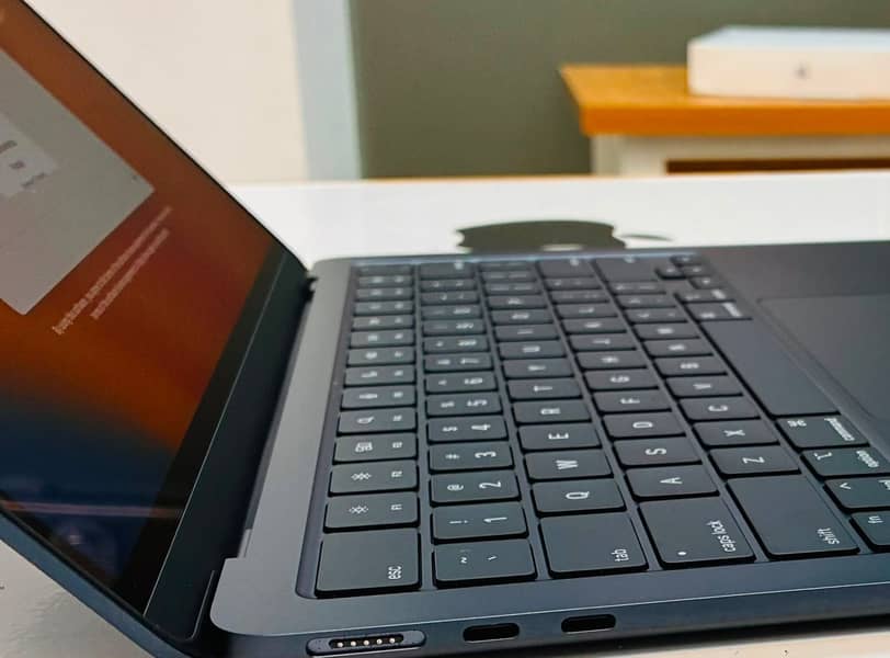 MacBook Air M2 2