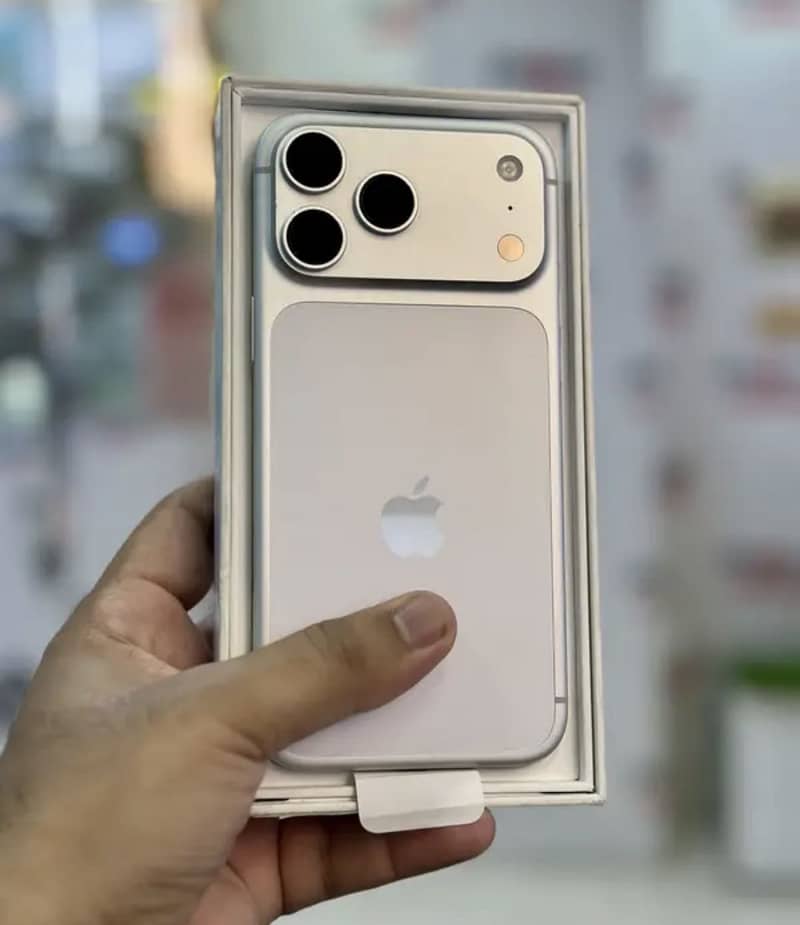 Apple iPhone 17 Pro Max 0