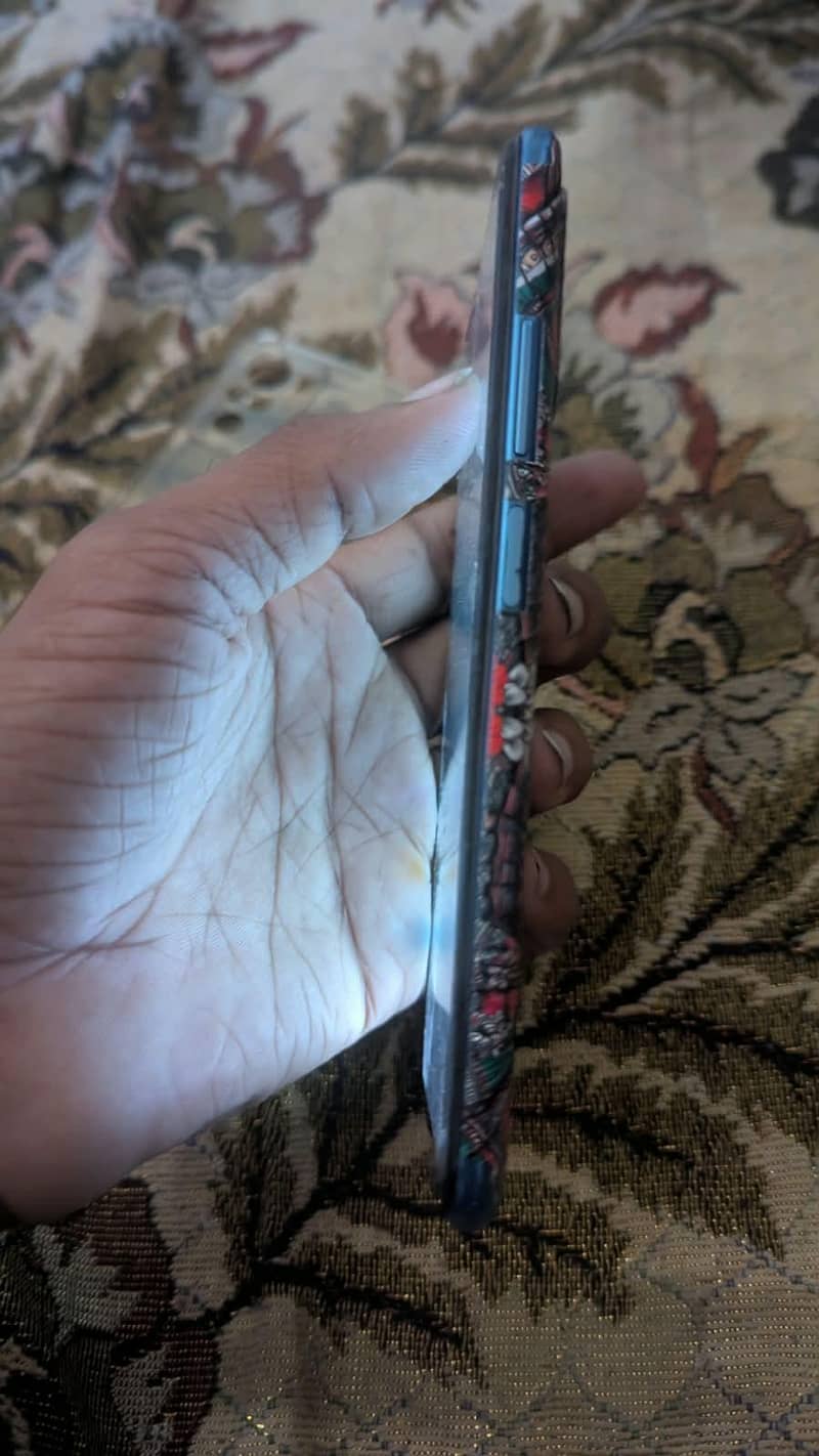 Xiaomi Redmi Note 10S 4