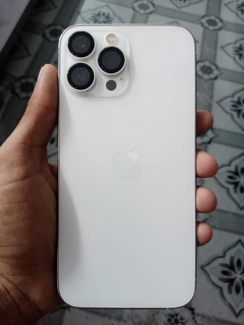 Apple iPhone 13 Pro Max 0