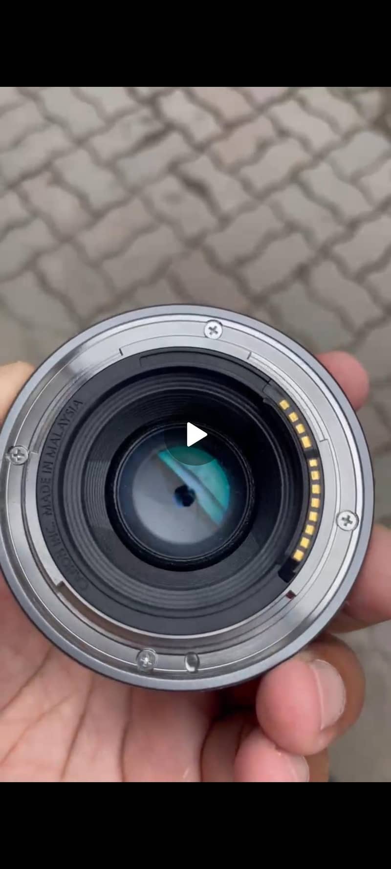 CANON R 8