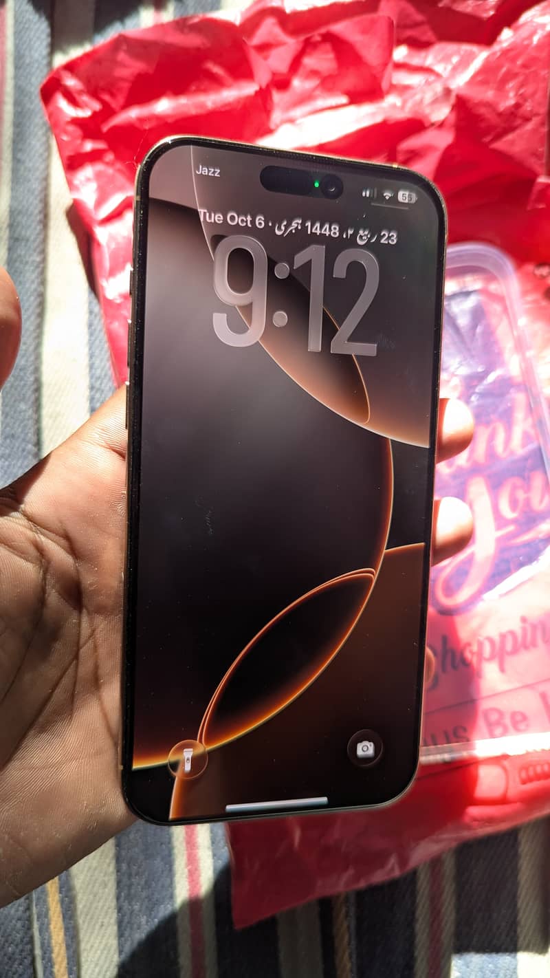 Apple iPhone 16 Pro Max 5