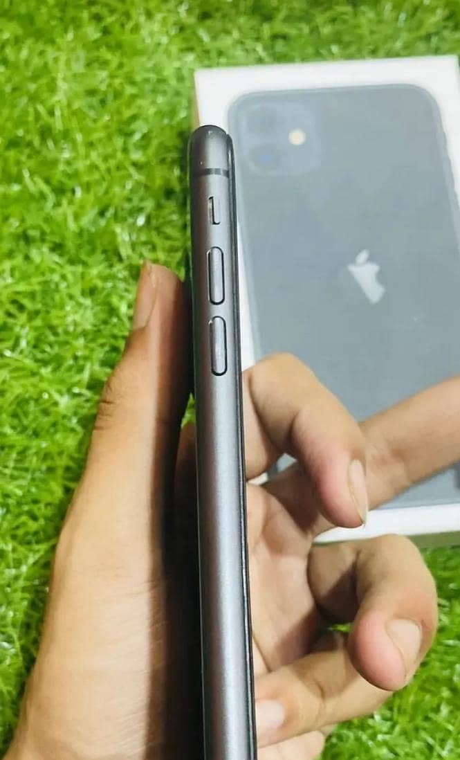 Apple iPhone 11 2