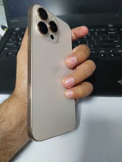 Apple iPhone 16 Pro Max