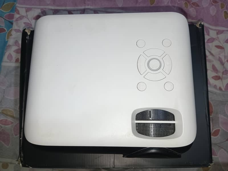 led projector 11