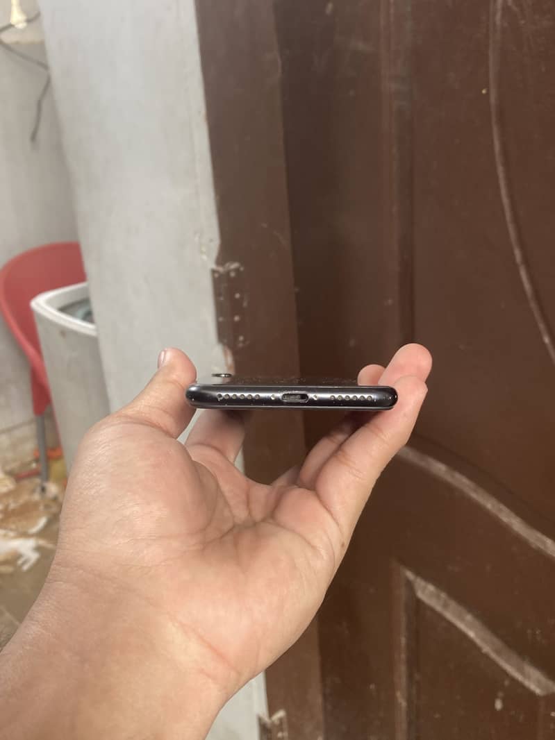 Apple iPhone SE 3