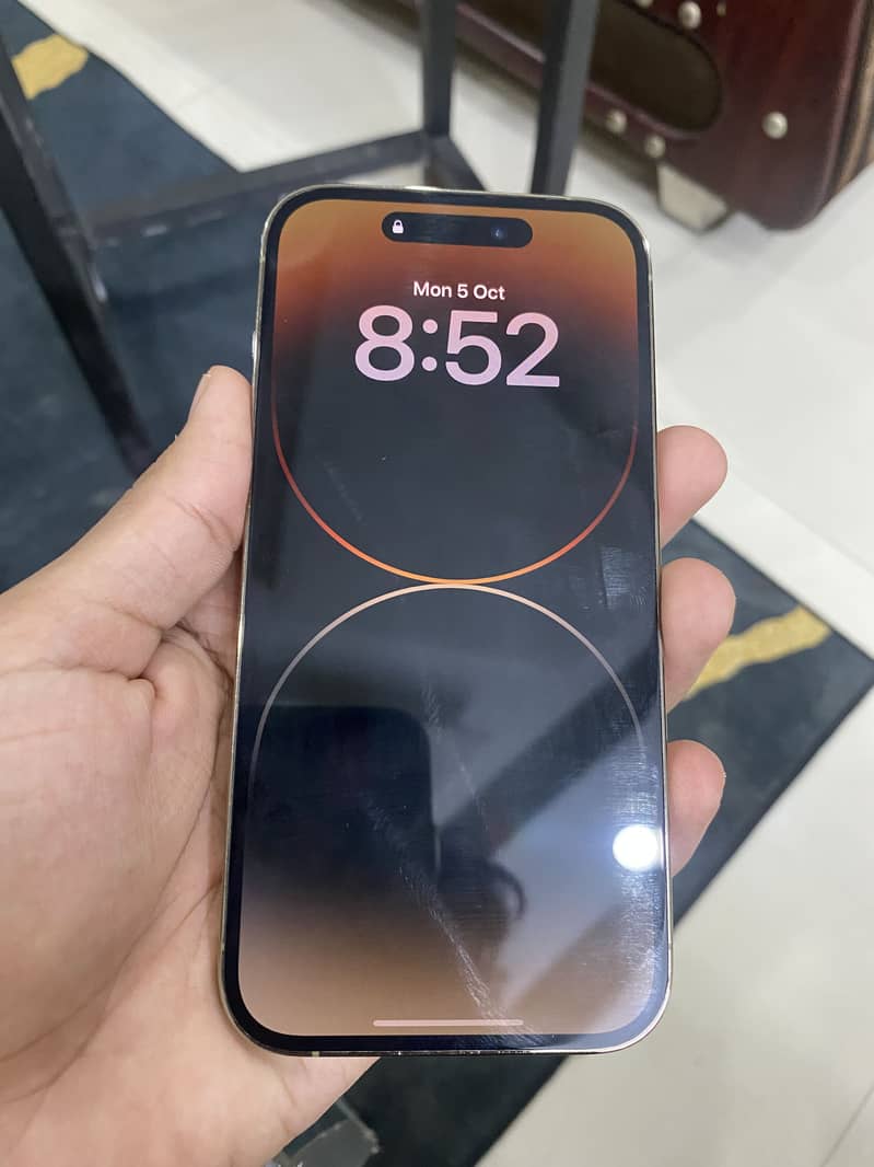 iPhone 14 Pro JV 3