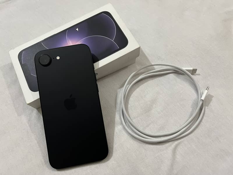 Apple iPhone 17e 2