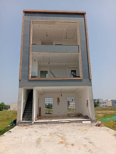 Complete Commercial Plaza Available For Rent