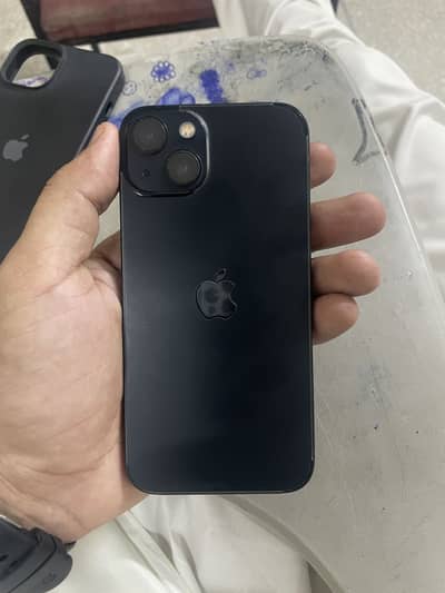 Apple iPhone 13