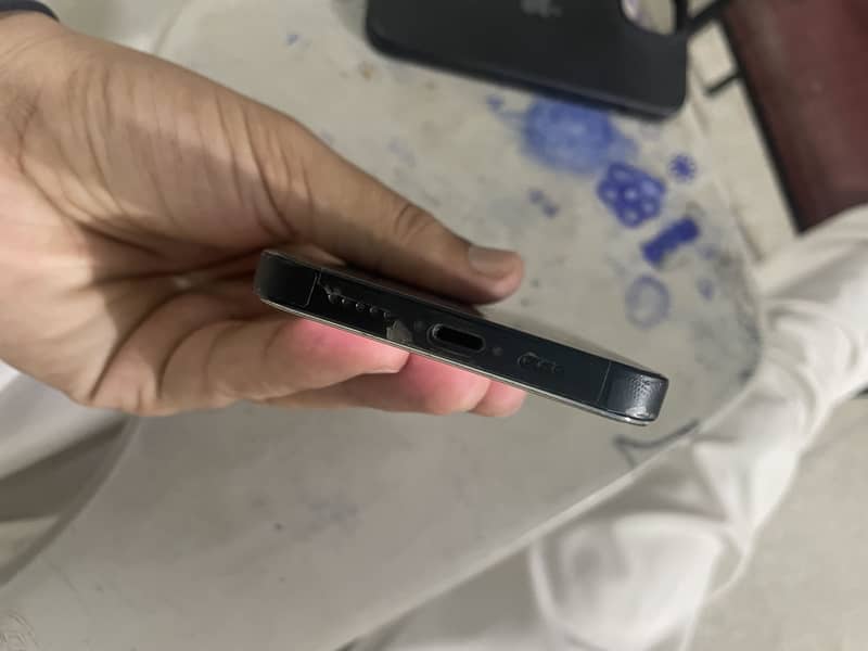 Apple iPhone 13 1